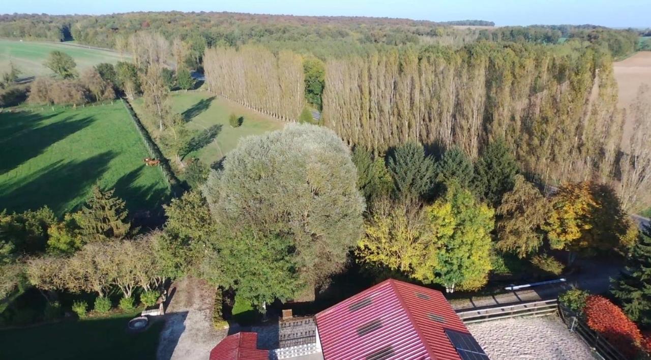 Gite De L'Homme Blanc Soizy-aux-Bois Exterior photo